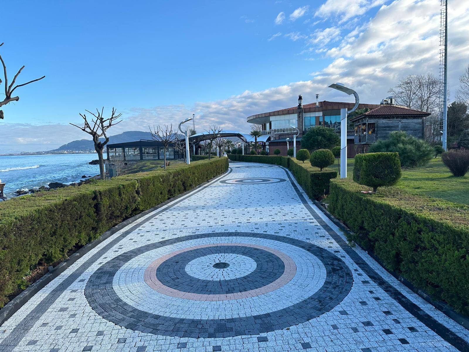 ÜNYE’YE MODERN KALDIRIMLAR